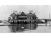 138 - Breakfast Creek Hotel during the 1893 Flood