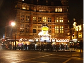 L116 - London Theatre at night 01