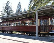 32 - Glenelg tram